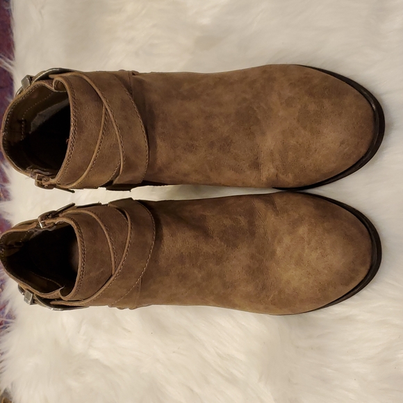 Indigo rd. Booties size7. Like New! - Picture 2 of 10